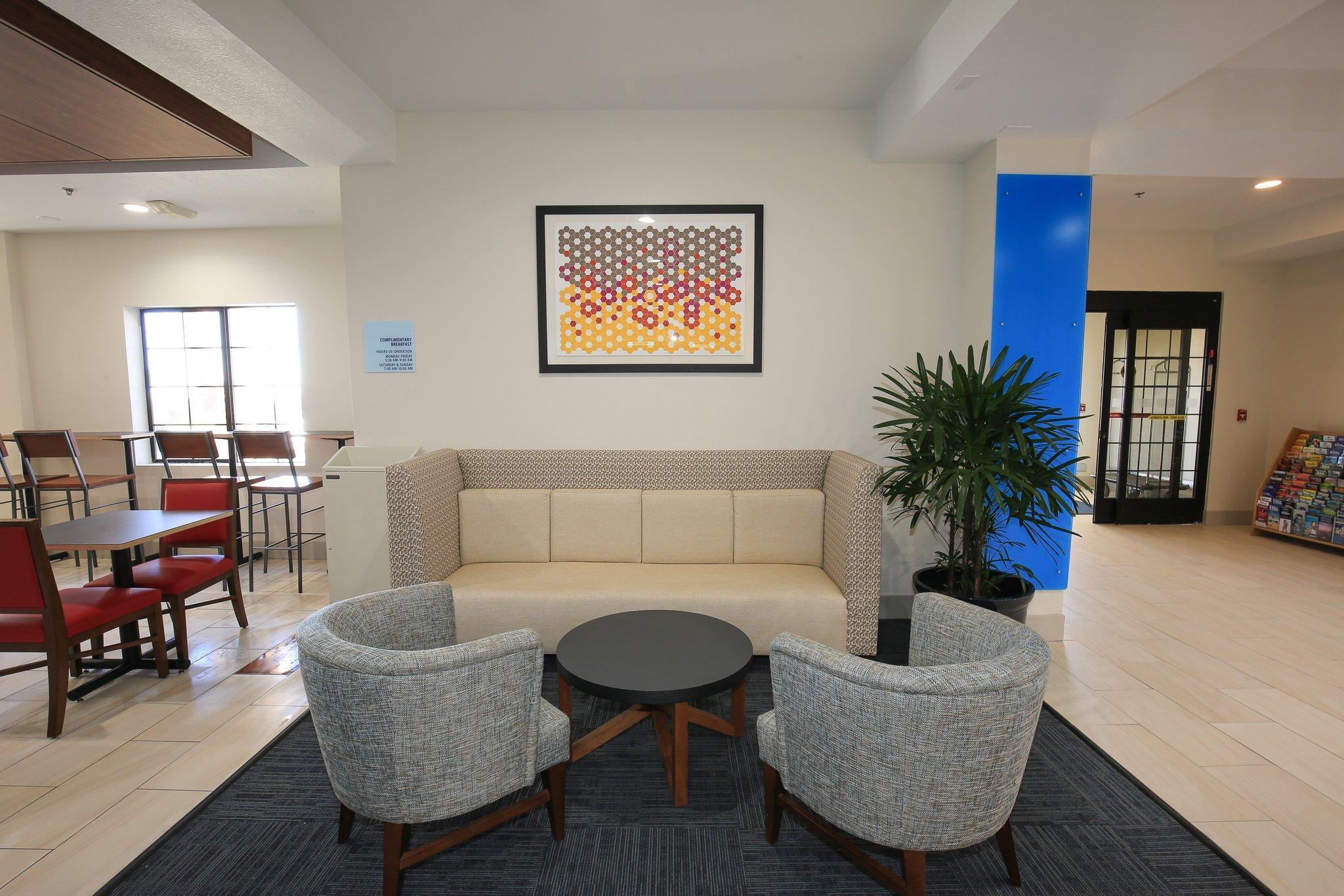 Holiday Inn Express Hotel & Suites Hesperia, An Ihg Hotel Eksteriør billede