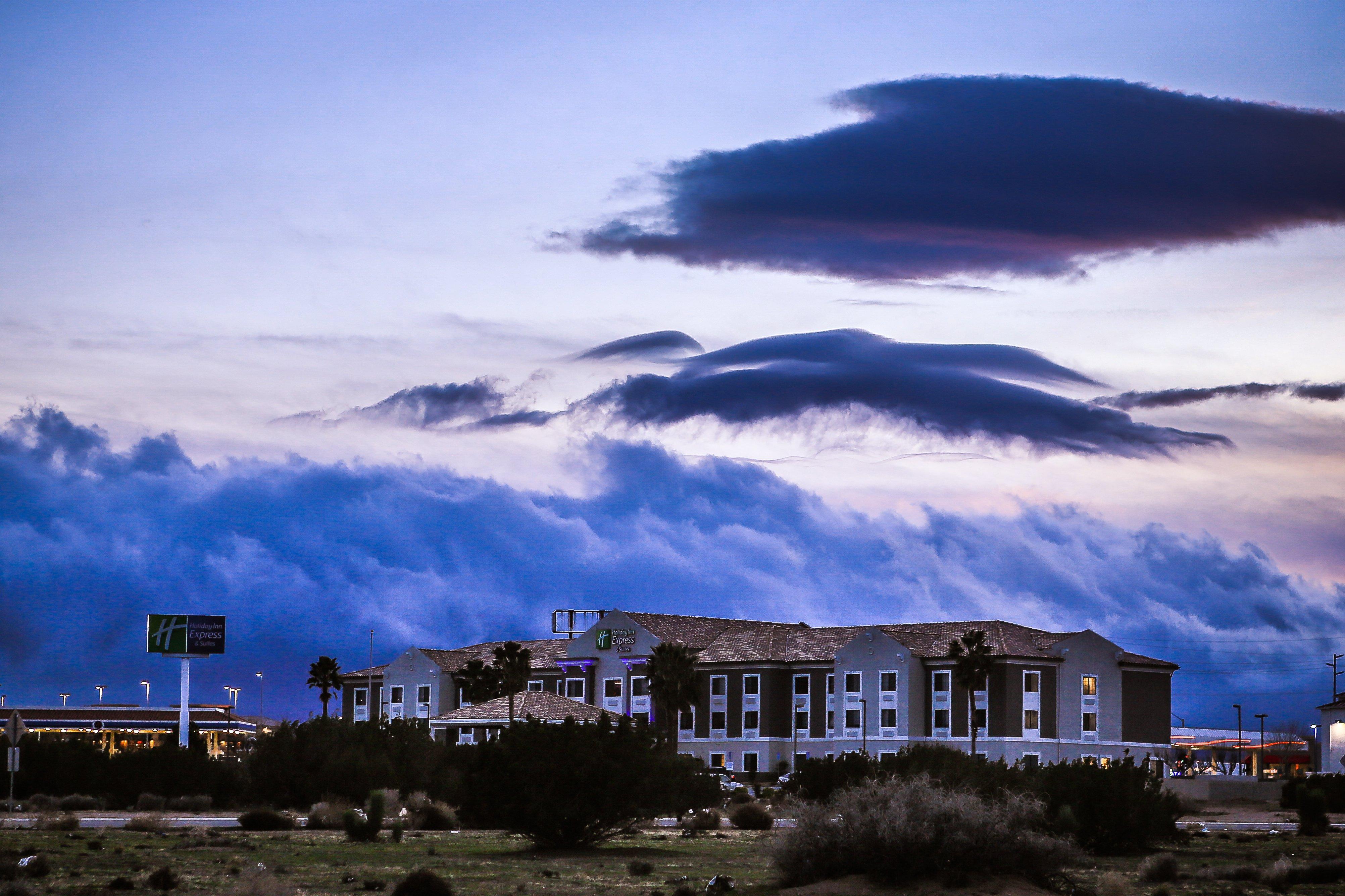 Holiday Inn Express Hotel & Suites Hesperia, An Ihg Hotel Eksteriør billede