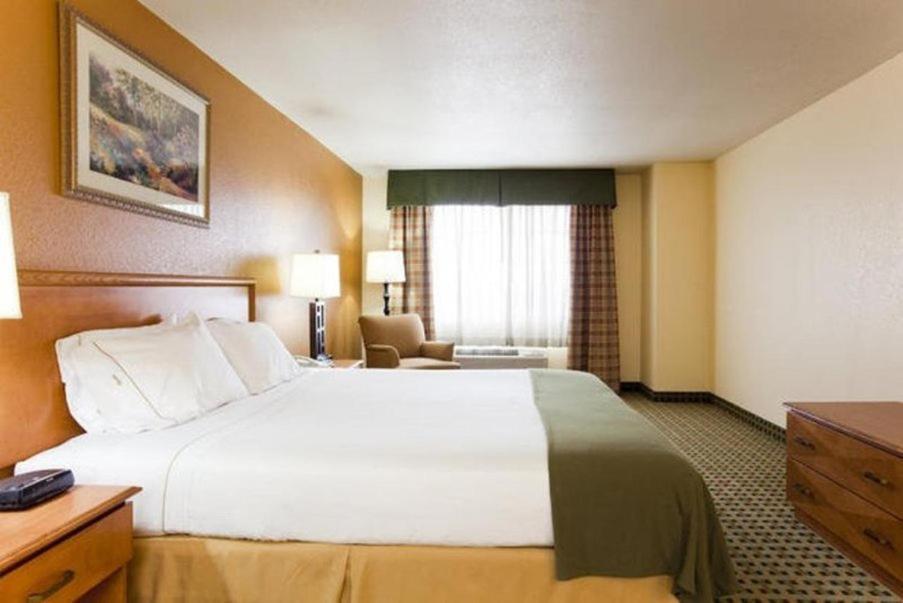 Holiday Inn Express Hotel & Suites Hesperia, An Ihg Hotel Eksteriør billede