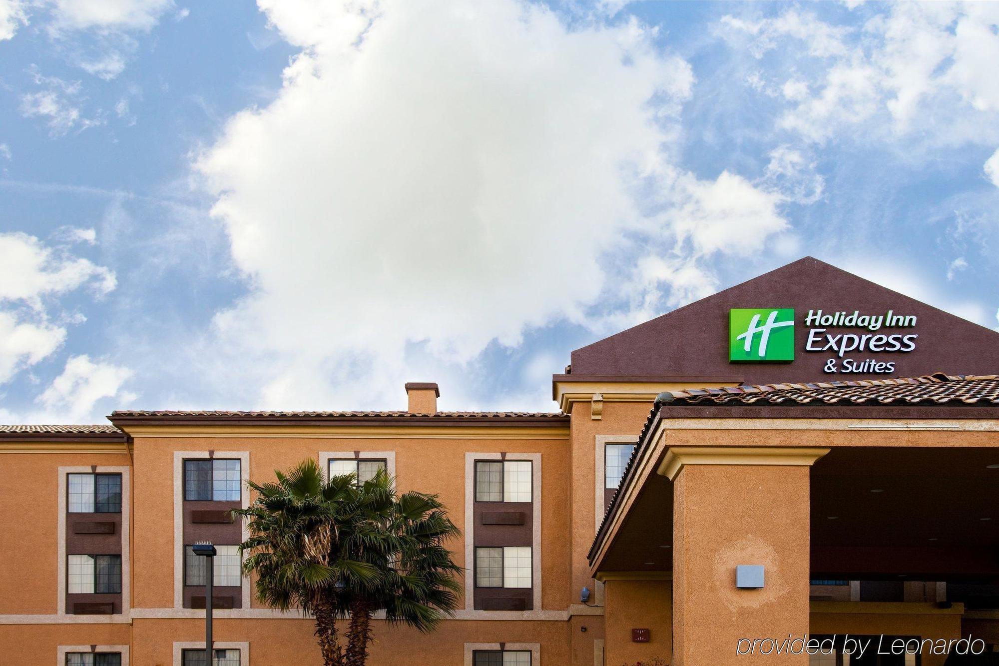 Holiday Inn Express Hotel & Suites Hesperia, An Ihg Hotel Eksteriør billede