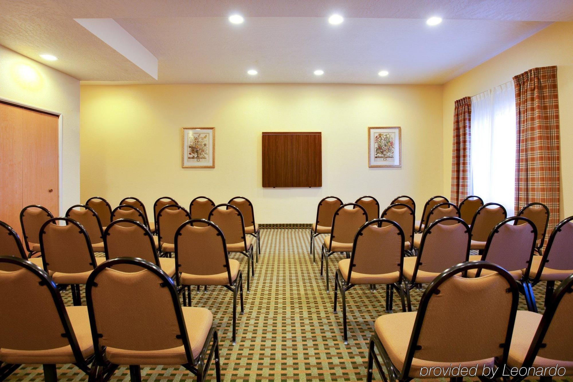 Holiday Inn Express Hotel & Suites Hesperia, An Ihg Hotel Eksteriør billede