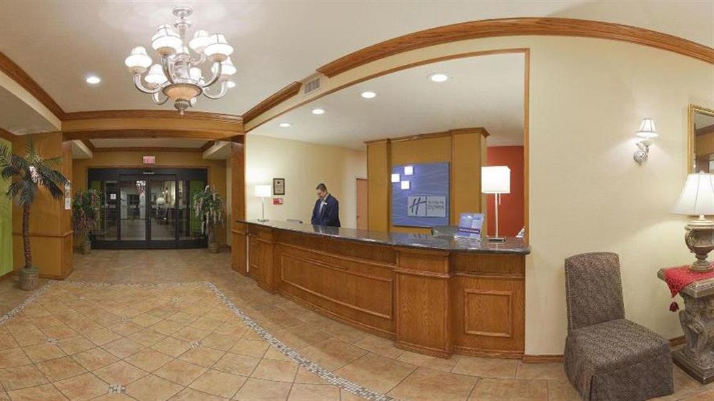Holiday Inn Express Hotel & Suites Hesperia, An Ihg Hotel Eksteriør billede