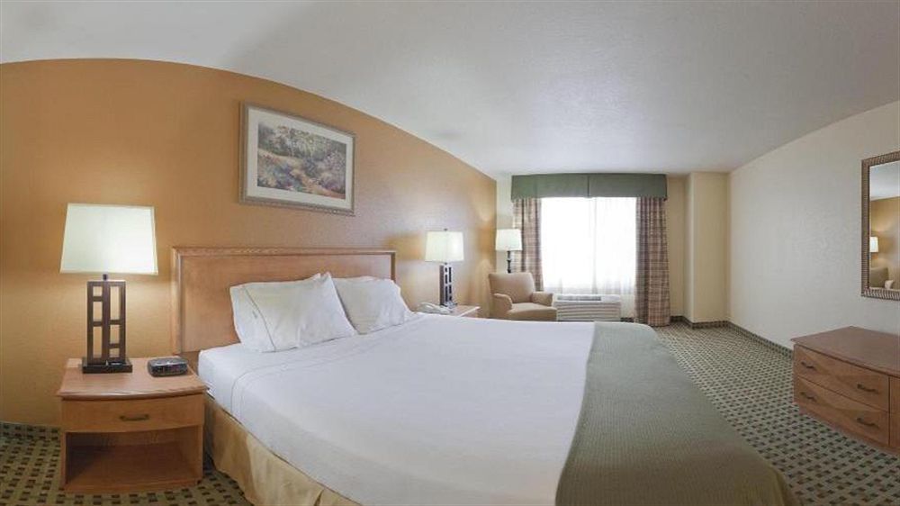 Holiday Inn Express Hotel & Suites Hesperia, An Ihg Hotel Eksteriør billede