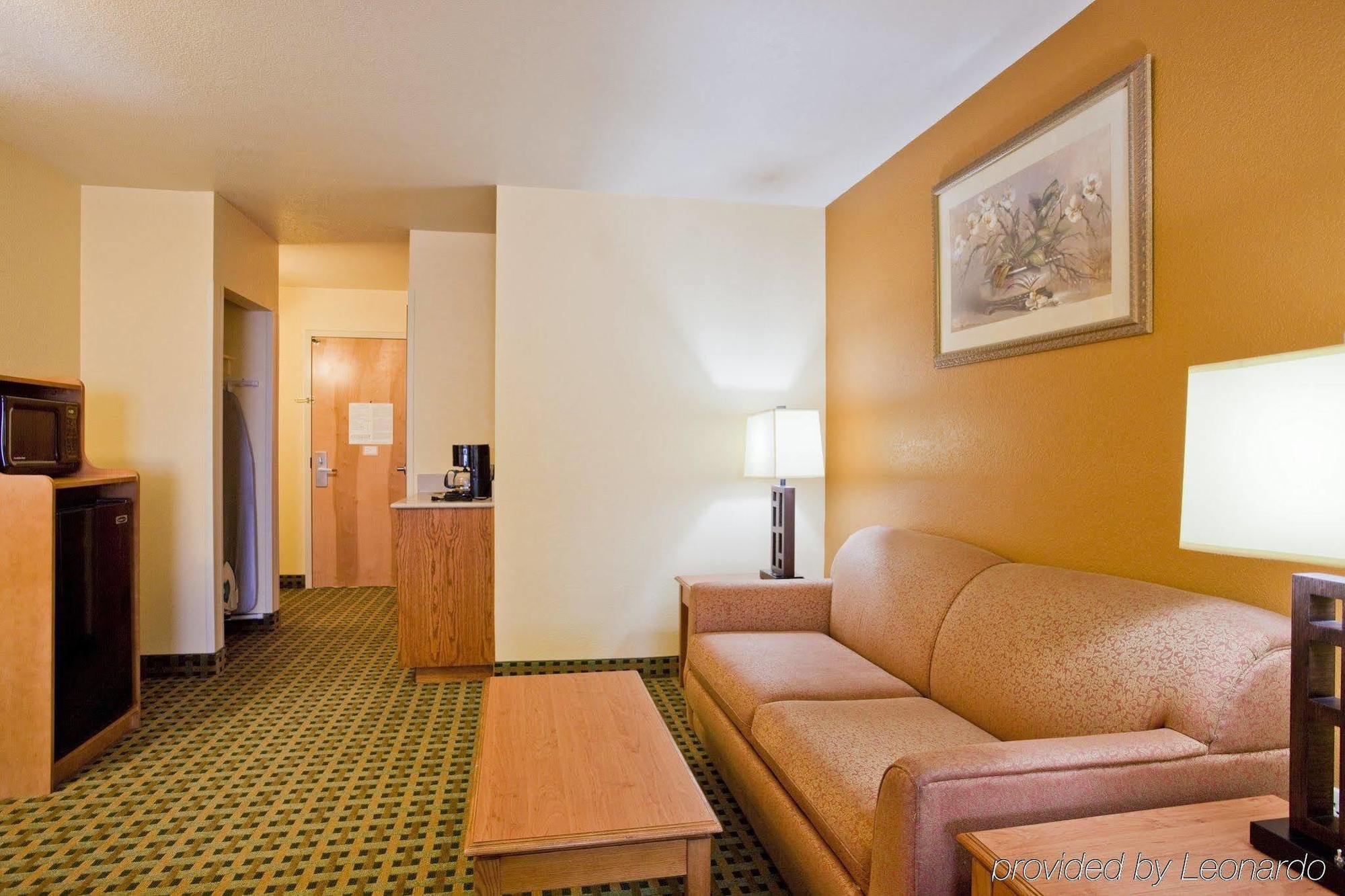 Holiday Inn Express Hotel & Suites Hesperia, An Ihg Hotel Eksteriør billede